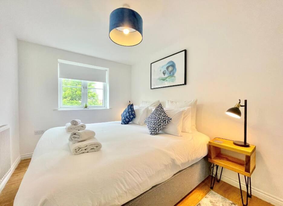 Lovely 2-Bedroom Bristol Apartment. Free Parking. Exterior photo